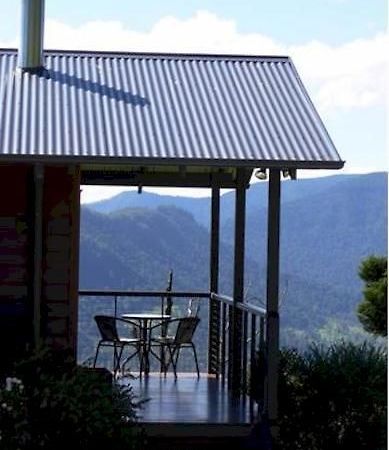 Spring Creek Mountain Cafe & Cottages Killarney Exterior photo